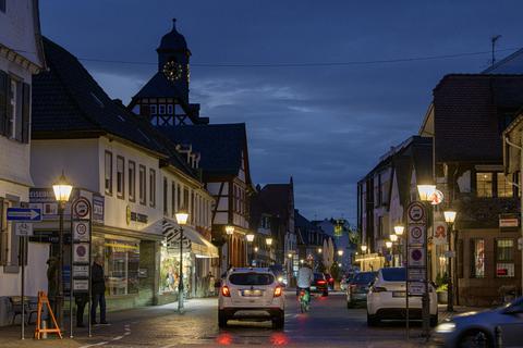 Fahrbahn soll Situation am GroßGerauer Rathaus entschärfen